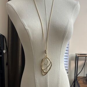 Gold Pendant Necklace